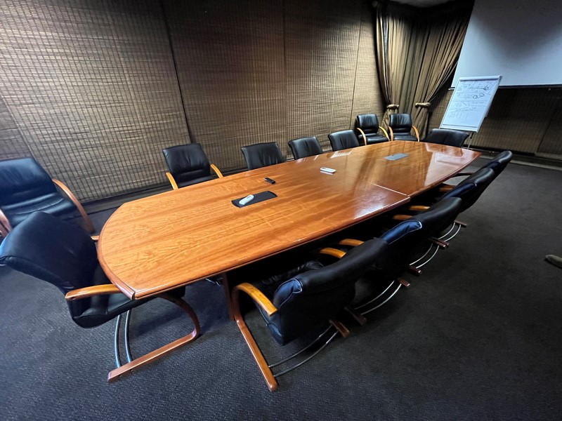 OFFICE FURNITURE & EQUIPMENT DRIEHOEK RYNCOR